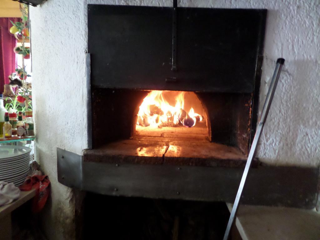 Affittacamere Pizzeria Marmolada Rocca Pietore Exterior foto