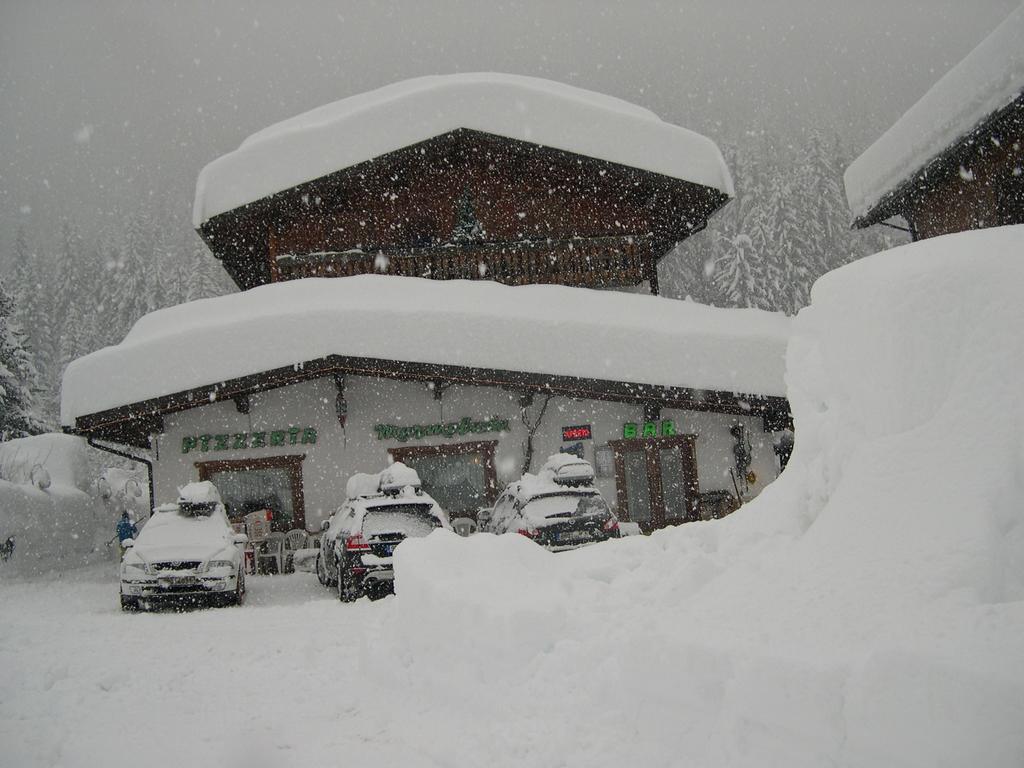 Affittacamere Pizzeria Marmolada Rocca Pietore Exterior foto