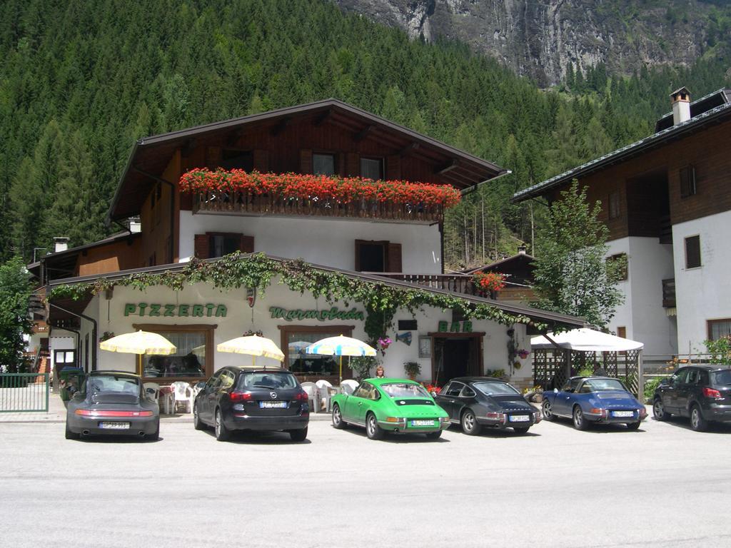 Affittacamere Pizzeria Marmolada Rocca Pietore Exterior foto